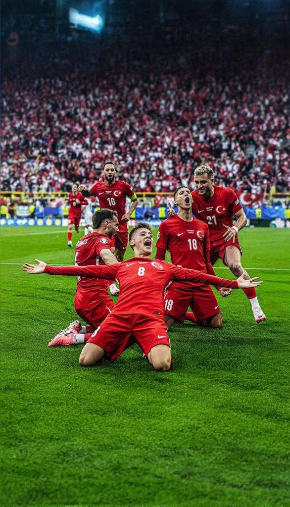 erdal_0067's tweet image. Tebrikler bizim çocuklar..
#KosovaTürkiye
#BizimÇocuklar 
#millitakım