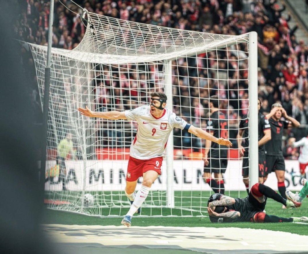 Wiktor🐝🇵🇱 #FabioSilvaEra tweet media