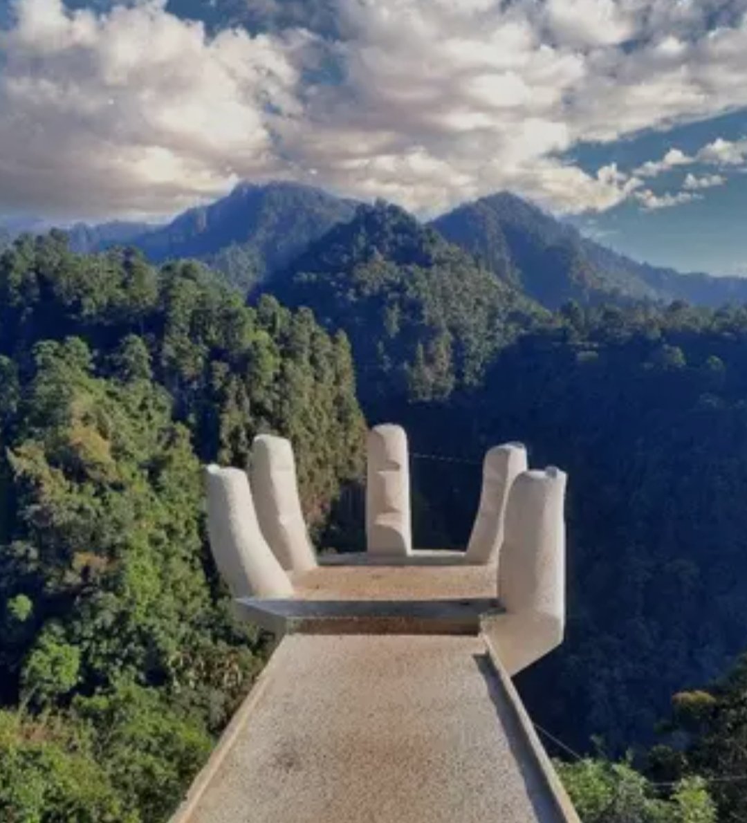 Amorosos M&M tweet media