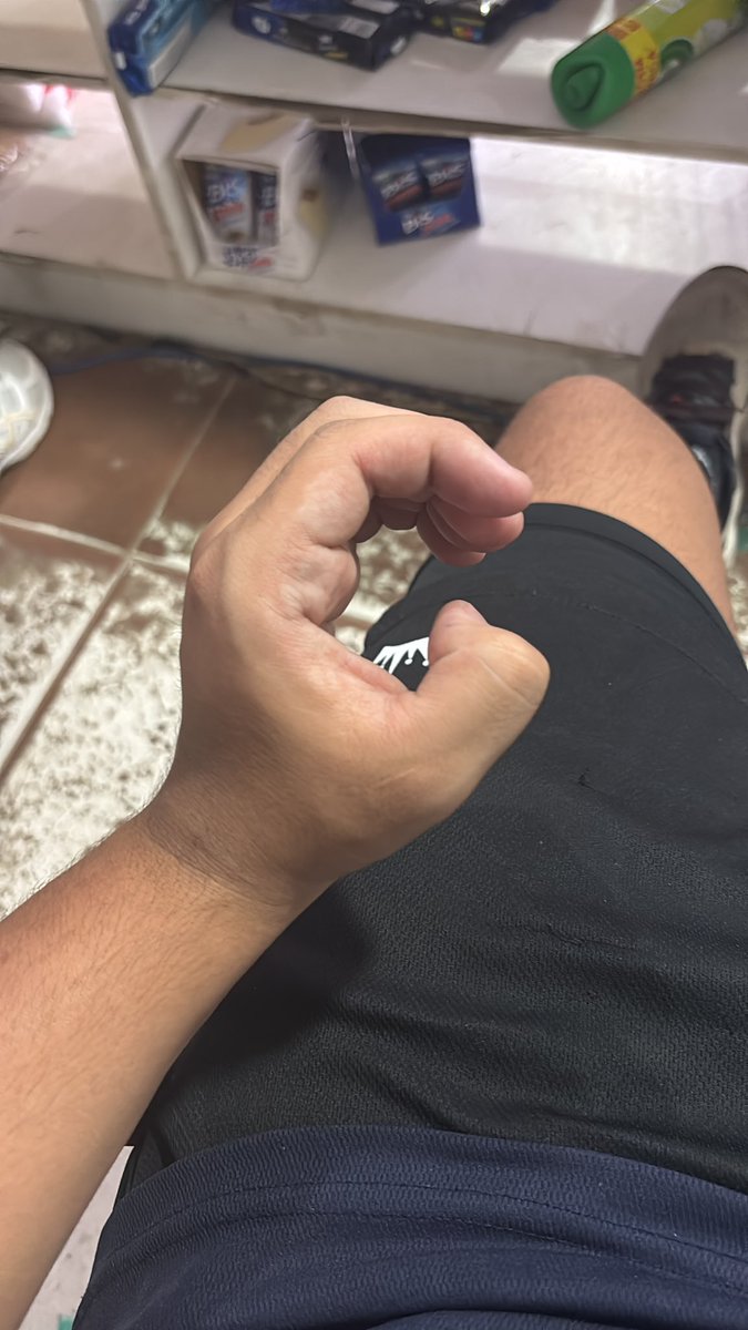 Davy🇭🇺 tweet media