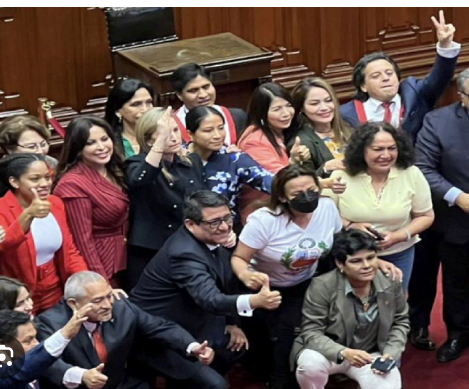 Svet Palinova tweet media