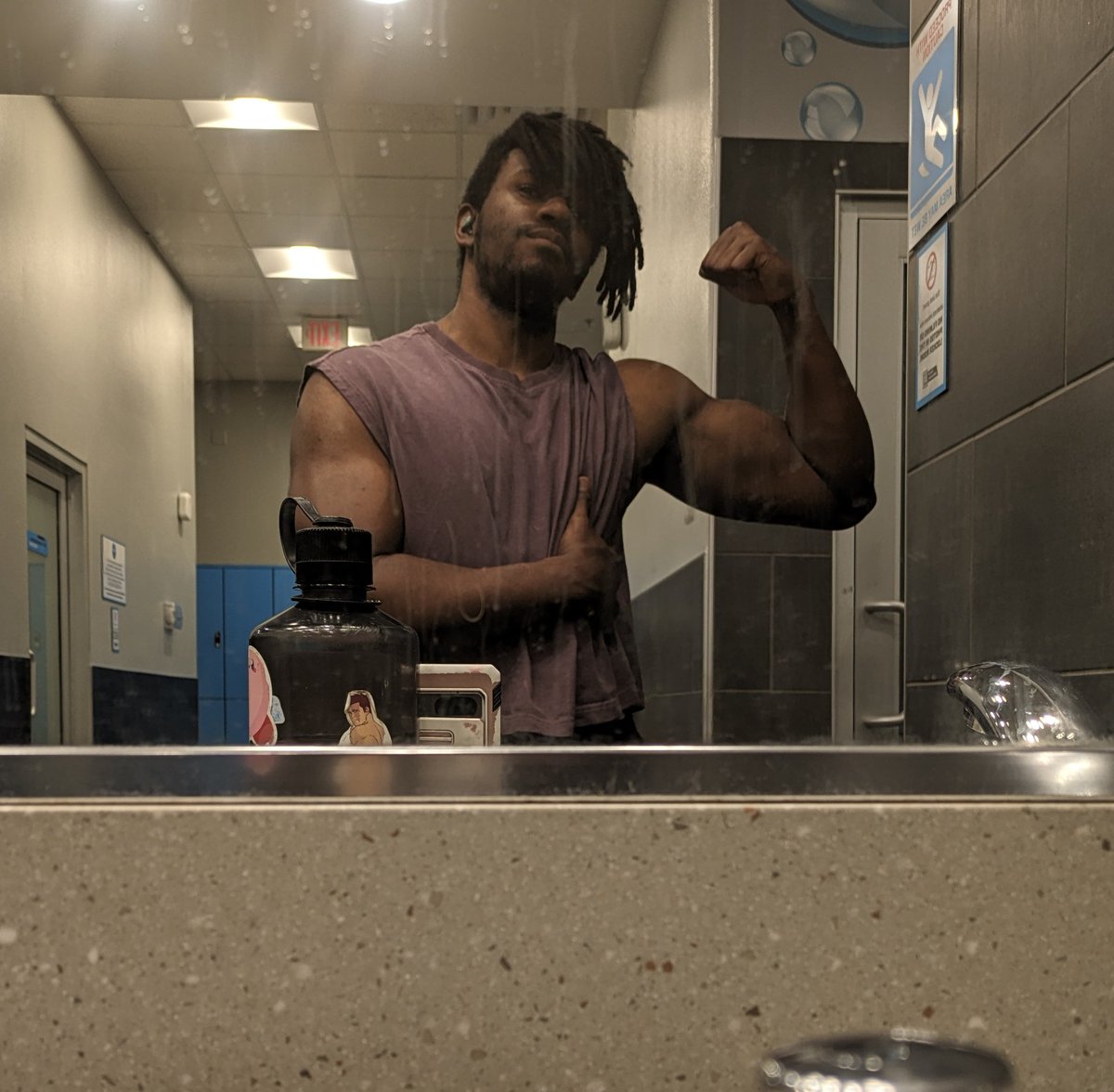 ChocoTacoFilms's tweet photo. Coincidentally, I worked out arms today https://t.co/QTPCRy8OKA