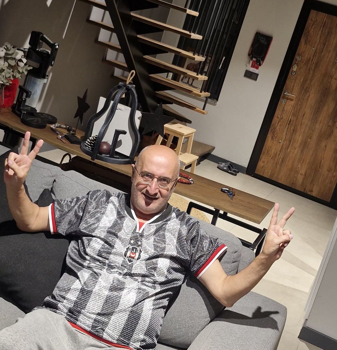Teşekkürler BEŞİKTAŞ'ım
Teşekkürler TÜRKİYE'm...