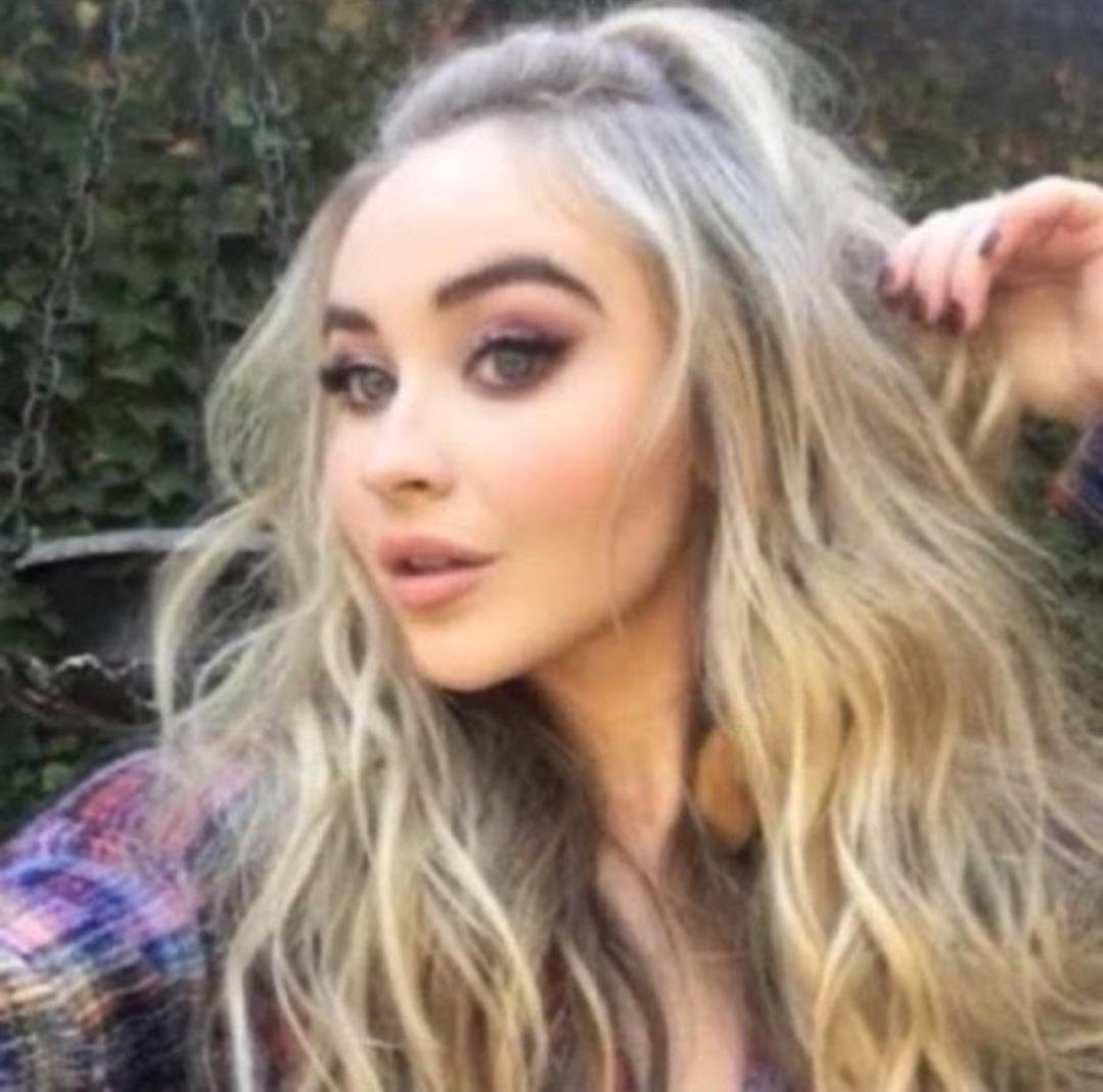 ellie🧙‍♀️🥂 tweet media