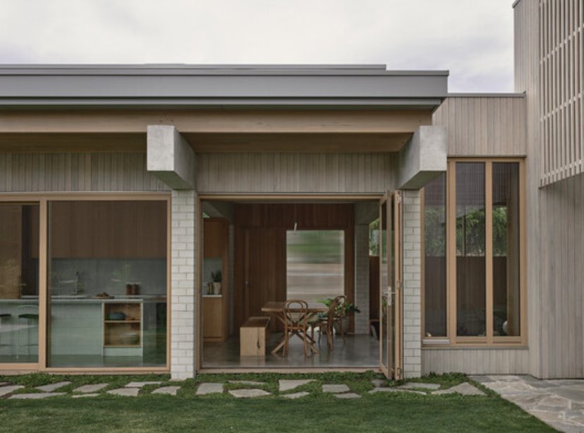MILA_CONSULT's tweet photo. تصميم منزل Home Pavilion  يربط المساحات الداخلية بالطبيعة، ويخلق تجربة معيشية هادئة ومتصلة بالخارج.، في أستراليا، علي مساحة 280 متر مربع

من تصميم : MRTN Architects

#تصميم #تصميم_معماري #تصميم_خارجي 
#تصميم_داخلي #عمارة #هندسة_معمارية  #هندسة_مدنية #هندسة_مباني #رسم_معماري https://t.co/ZdFhudIqej