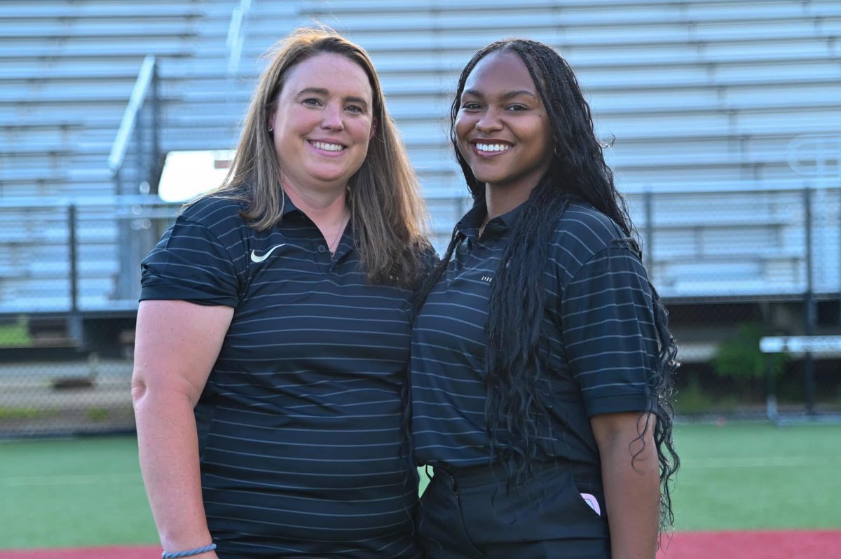 SPHS_Spartans's tweet photo. They are always there to HELP our athletes and coaches!!!! We love and appreciate our athletic trainers, Kaitlyn and Kenzie for keeping us healthy, strong, and competitive!! They are such a vital part of the south family!
#athletictrainerappreciationmonth https://t.co/WcMDxhLEZI
