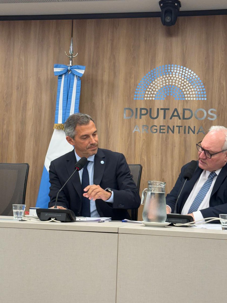 Lisandro Almirón tweet media