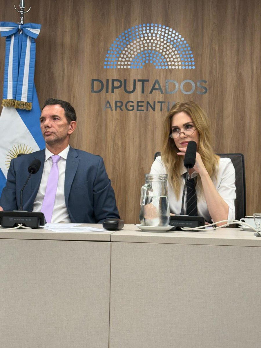 Lisandro Almirón tweet media