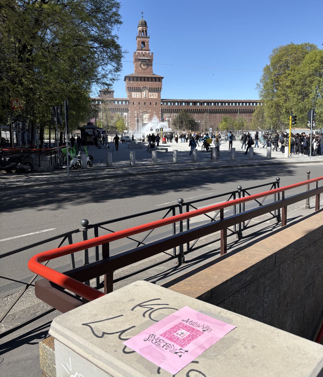 MMelanieItaly's tweet photo. Qualcuno ha visto i volantini di questa principessa in giro?
Il team di Melanie Martinez Italia ha attaccato un po’ di sorprese oggi per il centro di Milano🕯️🩷

Crediti per l’idea dell grafica @srawbrryboy https://t.co/M5SJ6q8CgZ