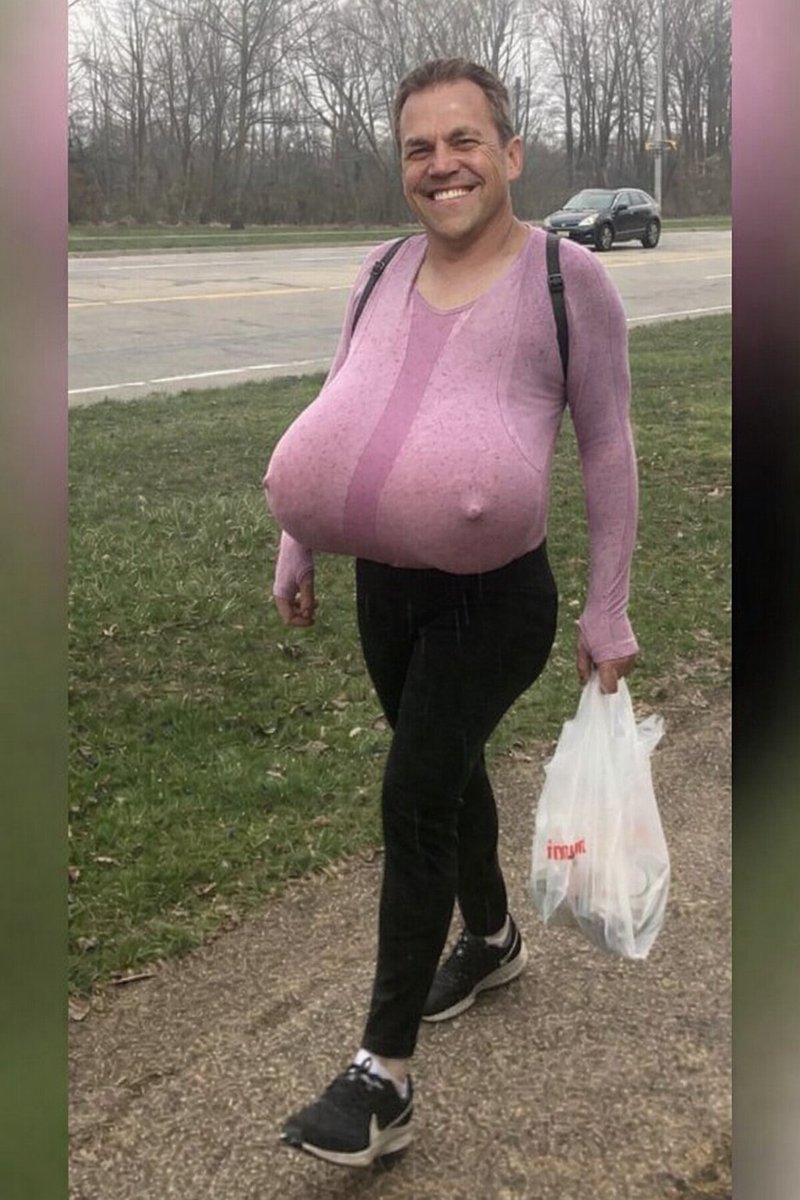 Network_Guy8's tweet image. Bryon Noem out for a stroll...