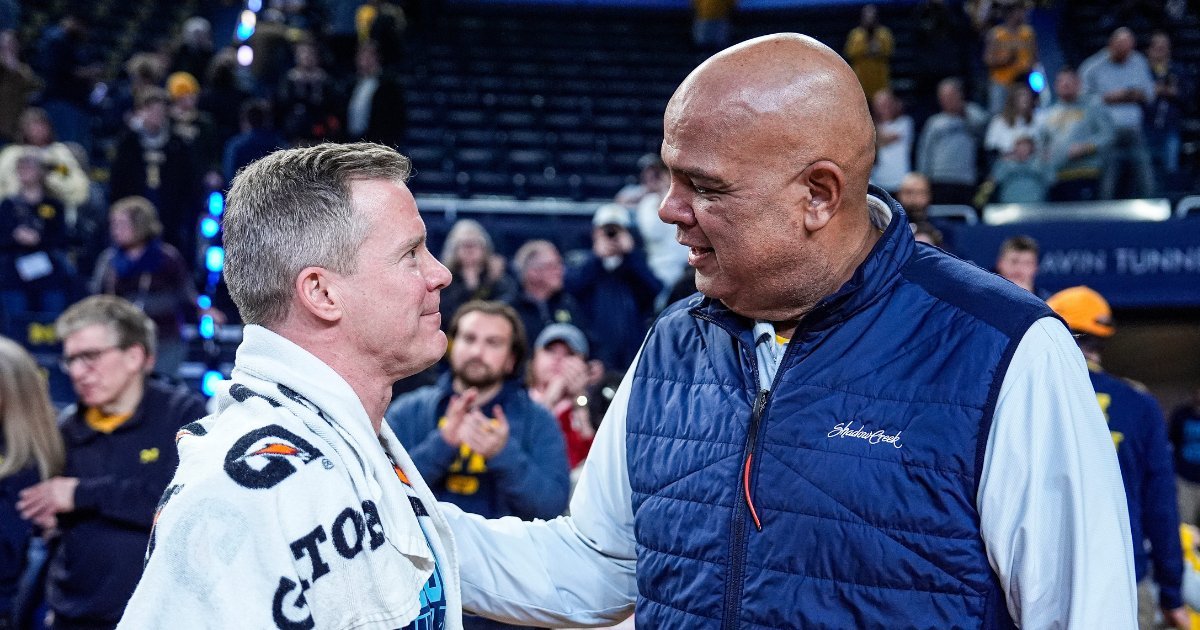 TheWolverineOn3's tweet photo. INTEL: Sources reveal when Michigan and Dusty May will sit down for contract talks — and what one blue blood program is waiting for 🏀

Read: https://t.co/1psBJuZyyl https://t.co/b0I4zRMsRg