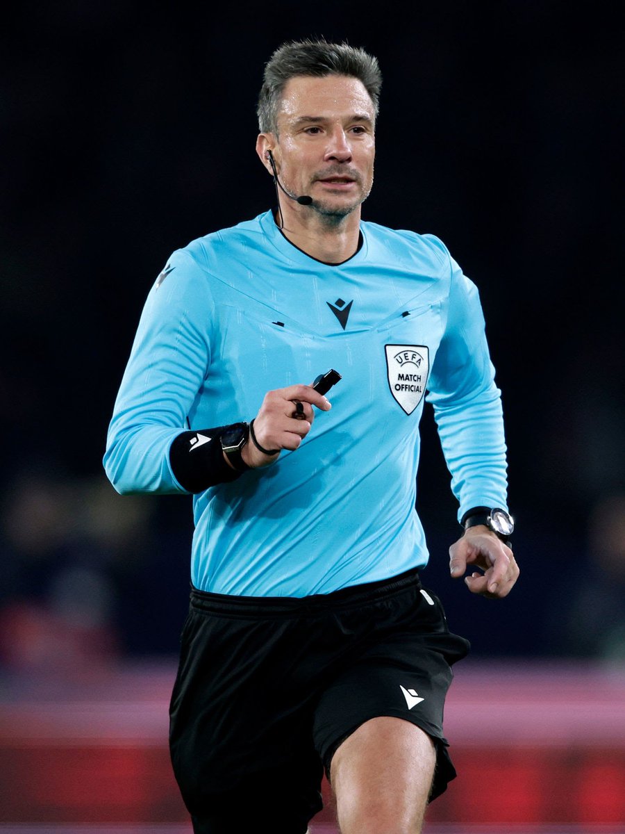 C'est vraiment le pire arbitrage que j'ai jamais vu.

Et je le dis sachant que je connais très bien un certain Lasyk.