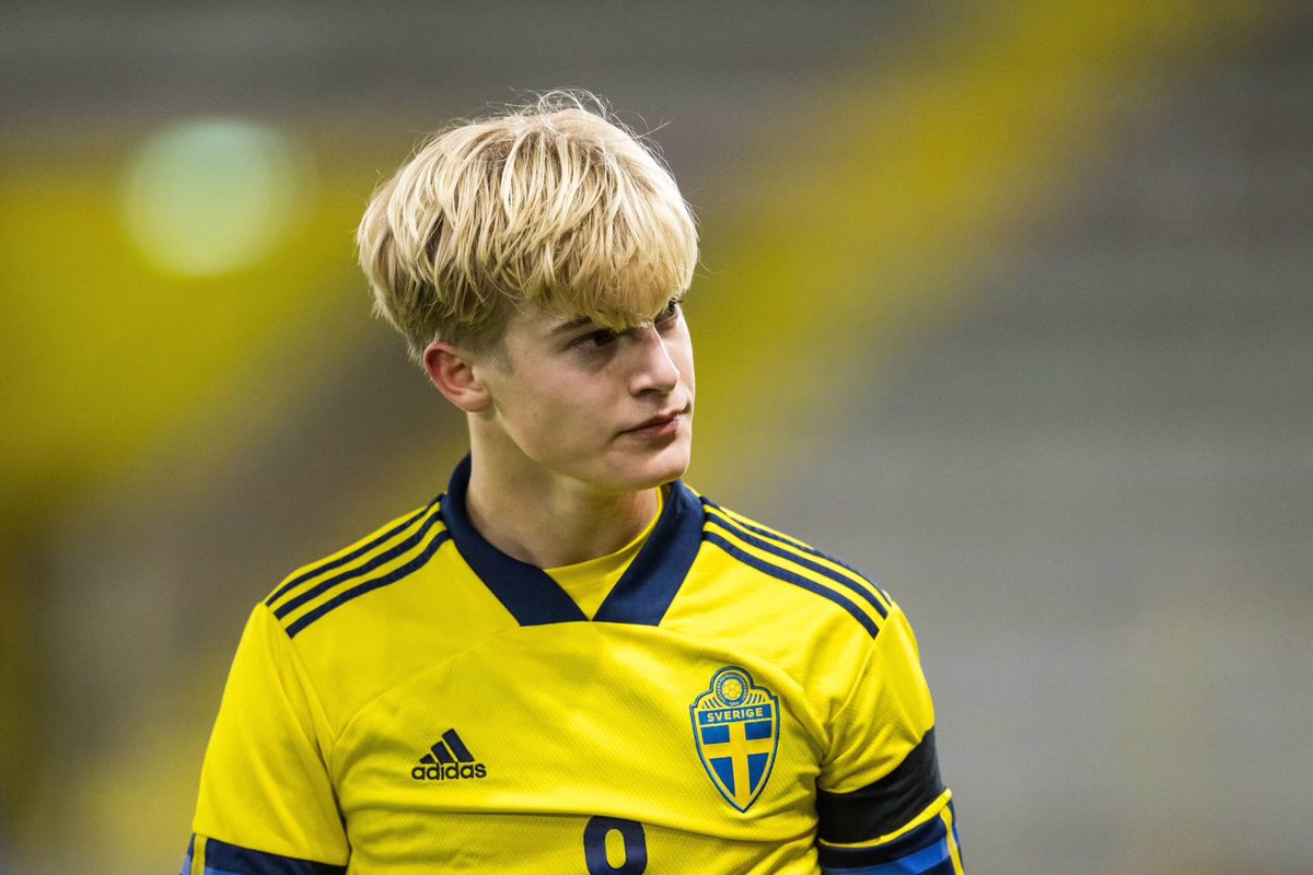 Messista 💙❤️ tweet media