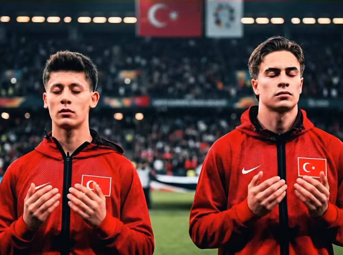 "Kaderi ancak dua değiştirir. "
Hz. Muhammed (s.a.v)