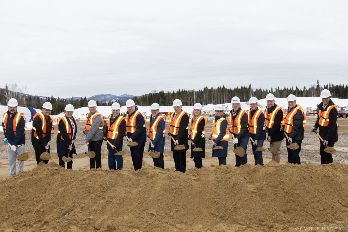François Legault tweet media