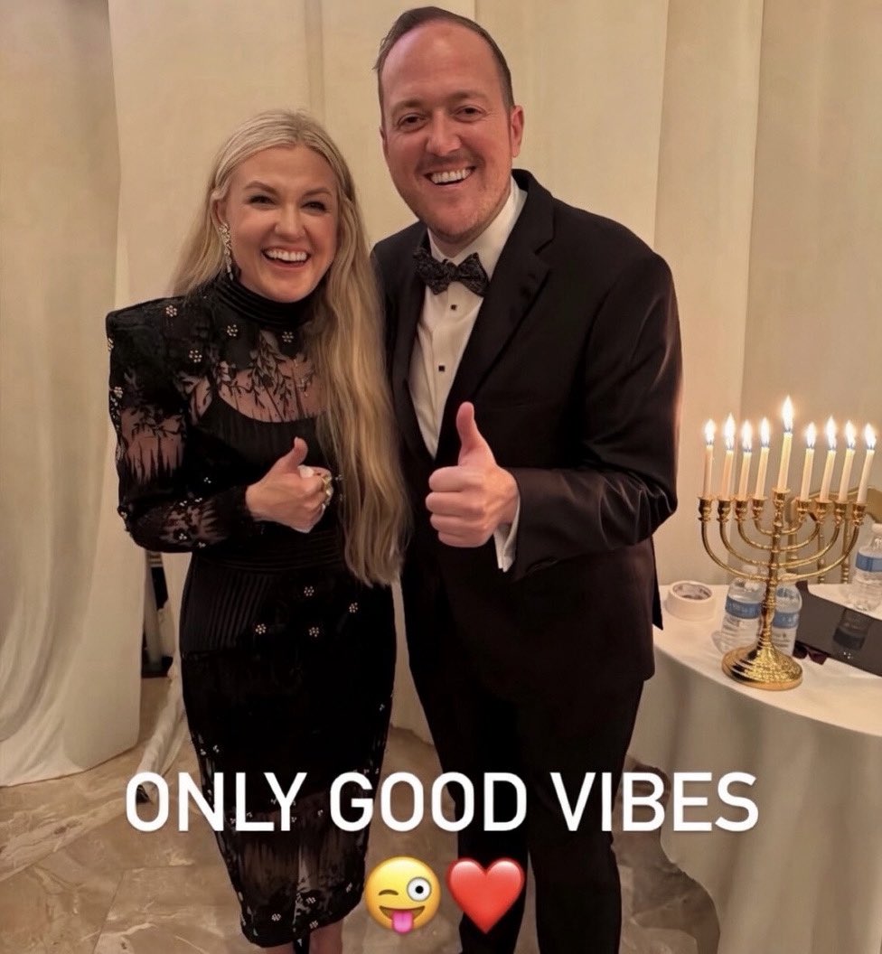 Parody Jeff tweet media