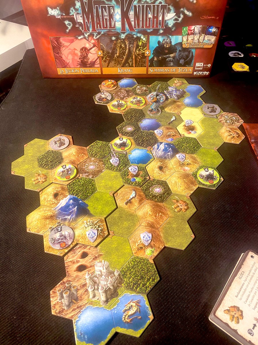 bobon_bestiajo's tweet photo. Pues que os voy a decir, vaya juegazo es #MageKnight. 

Hoy he ganado al escenario 3 de la campaña La Traición. El más divertido de los 3, me ha encantado tener que liberar las minas y luchar contra el enemigo que las guarda en la superficie y el que las guarda en las profundidades.

Que buena idea!!

¡¡¿¿No se xq no saco más estos juegos tan buenos??!!