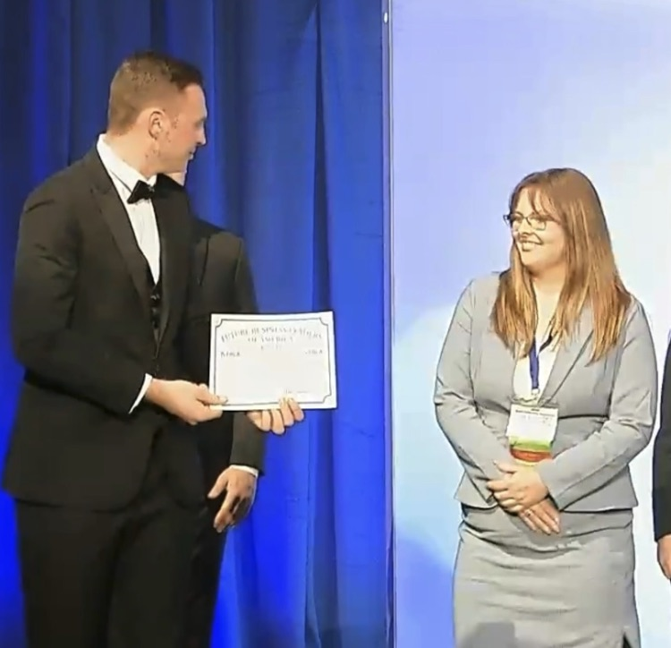 Southeast of Saline tweet media