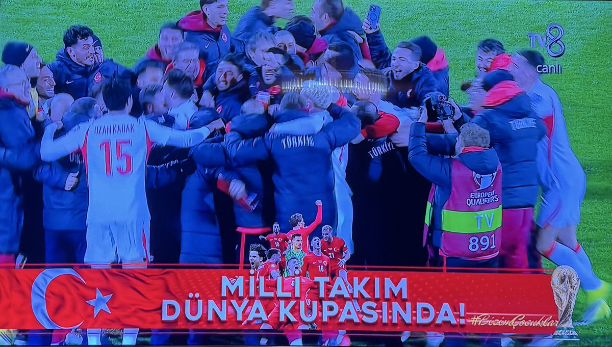 celilcolak's tweet photo. Tebrikler Milli Takım! 🇹🇷🇹🇷🇹🇷 https://t.co/KlIePtvWZt