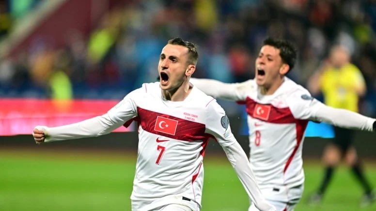 Dünya Kupası'ndayız!🇹🇷

Dünya Kupası’na katılma hakkı kazanan Milli Takımımızı yürekten tebrik ediyorum.