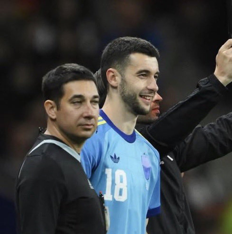 مُنا 𓂆 tweet media