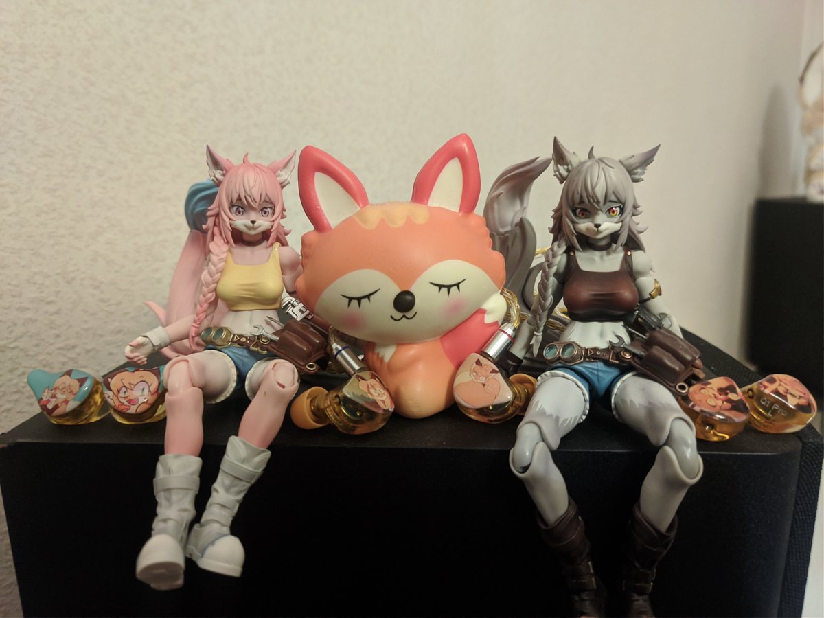 theceooffox's tweet photo. @hobbylink The furries are here. https://t.co/Lvs0b02hLZ