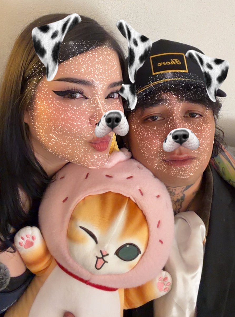 Siempre creí que volverían, que ella seguía amándolo con locura, y se cumplió, me siento muy feliz por ellos waaa. 🥺💖