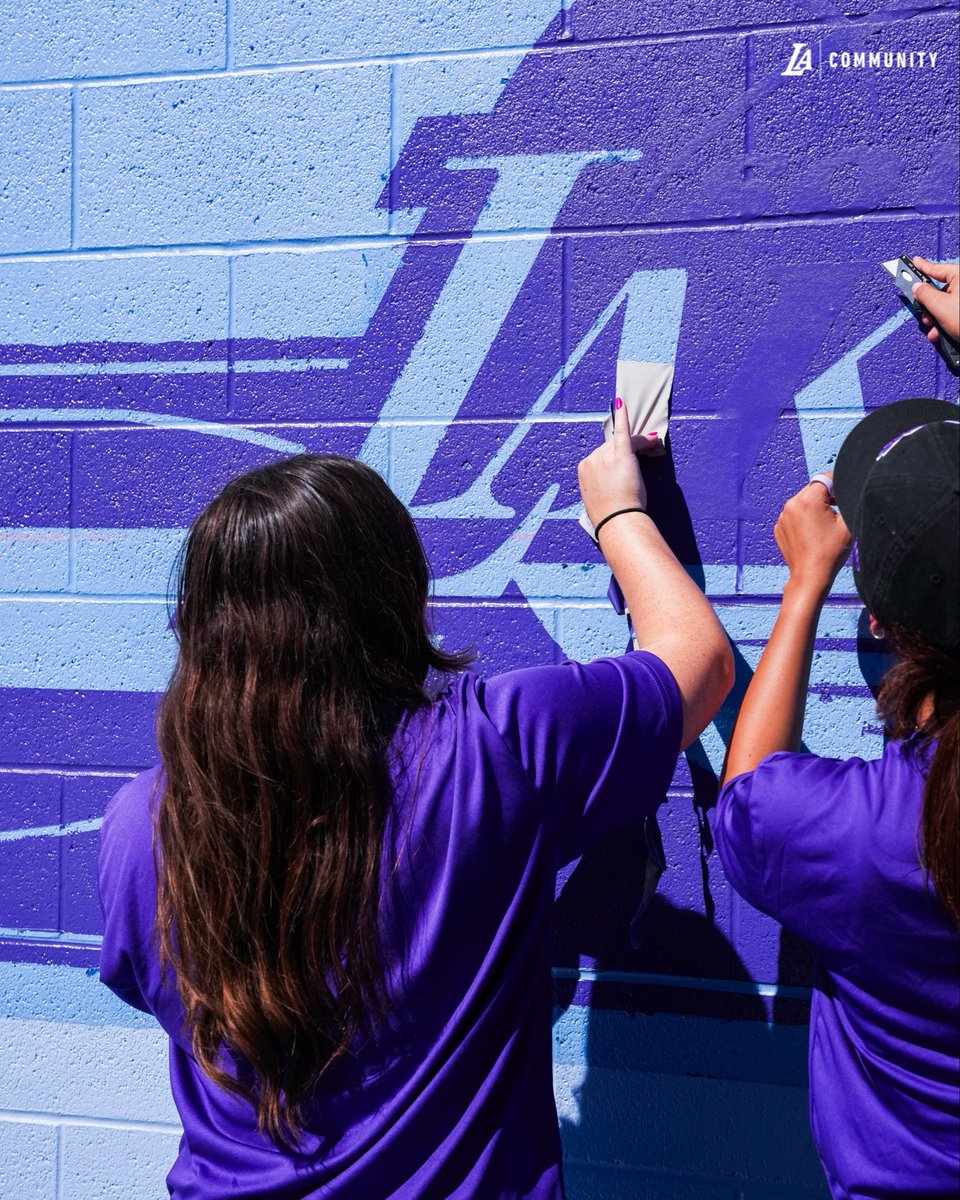 LakersCommunity's tweet photo. This South Bay Lakers Beautification Project provides students a fun and safe place to learn and grow 🏀 https://t.co/eVf2Z0uhpO