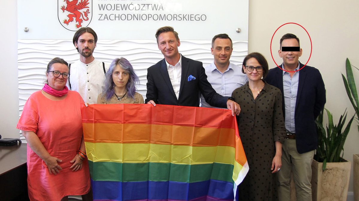 Andrzej Knitter tweet media