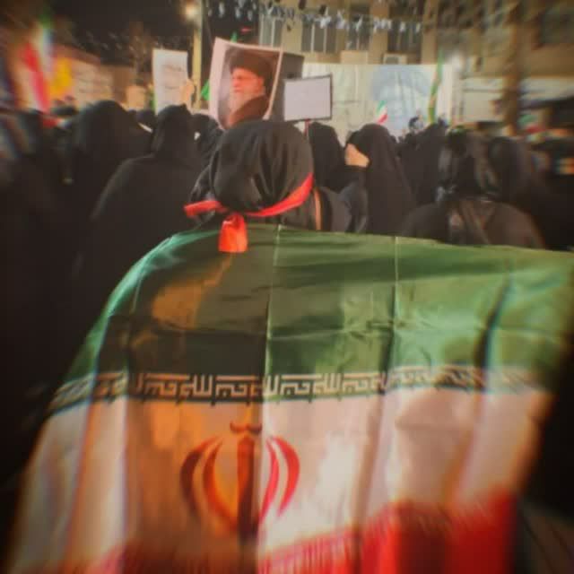 Missaran962's tweet photo. در روزگاری که واژه ها در مسلخ تکرار ذبح شده اند 

و ساحت سخن معرکه ارزانی شد

ماحرمت این داغ گران را 

با لحظه به لحظه حضورمان در میادین جنگ عقیده ها ادا میکنیم🖤

#ایران https://t.co/LY2dTx5mO8