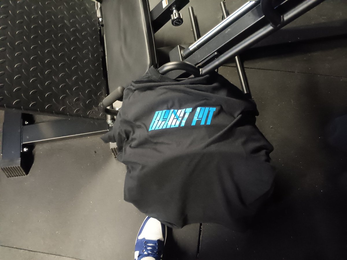 Roastbeast tweet media