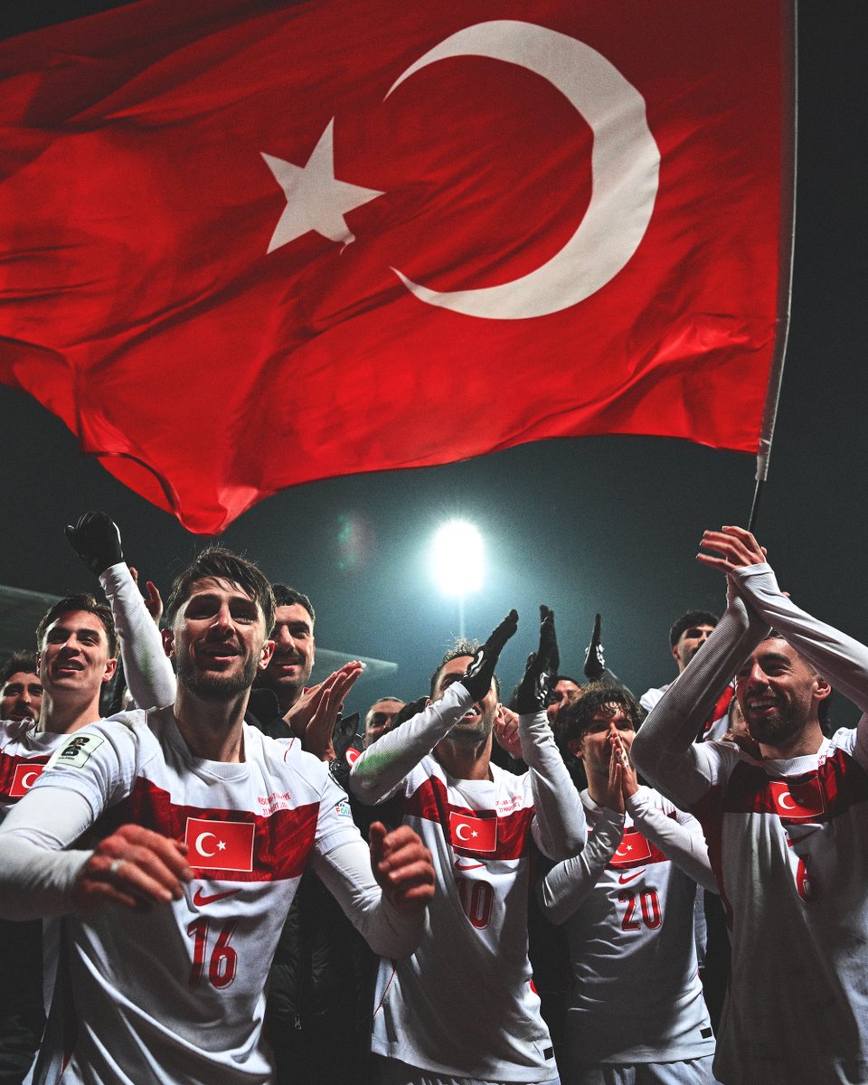 Footballtweet's tweet photo. 🇹🇷 LOOK WHAT IT MEANS TO TÜRKİYE. 🌟 https://t.co/yg8OTVf6yk