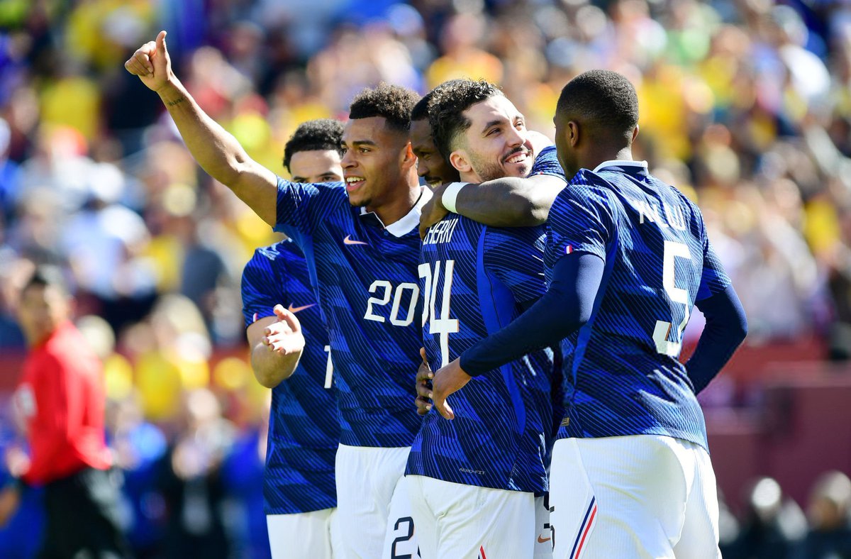 Vibes Foot tweet media