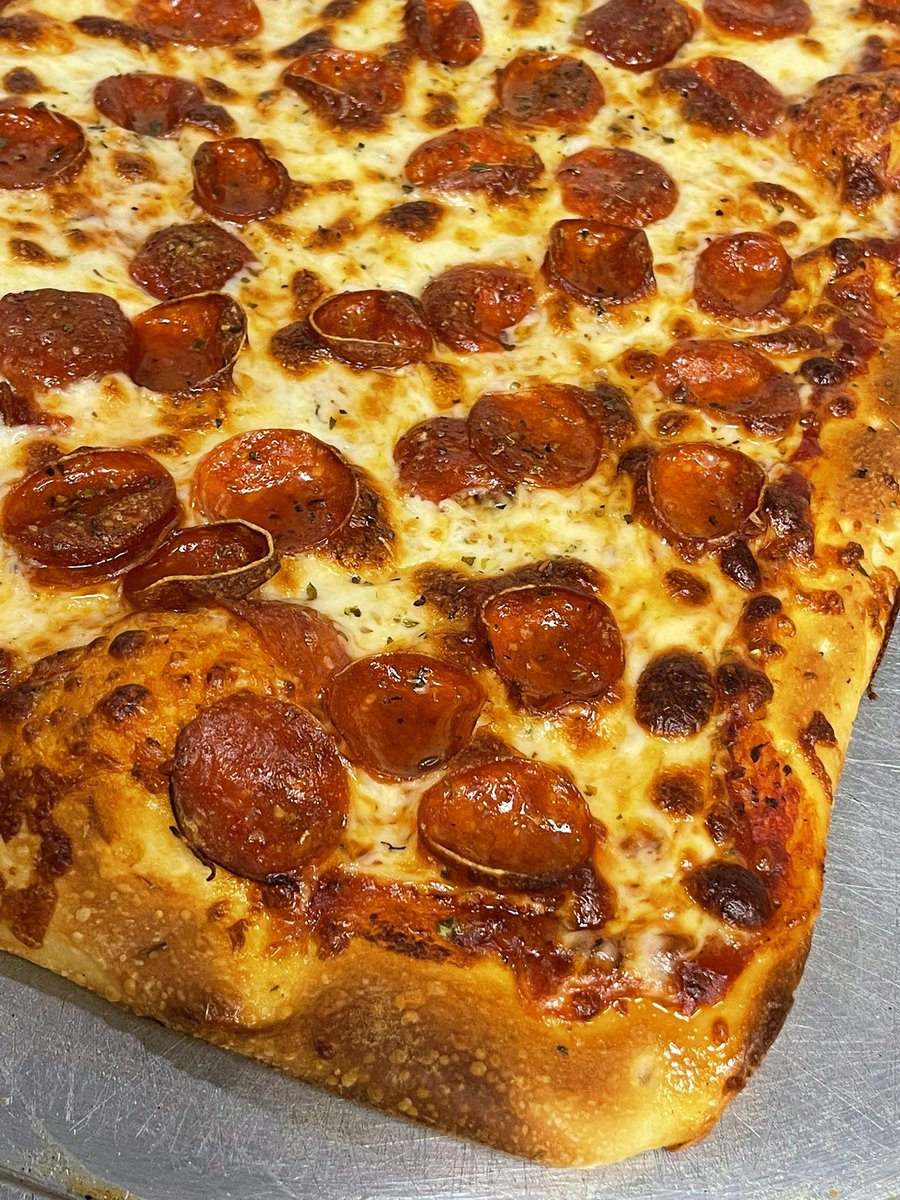 Naked City Pizza tweet media