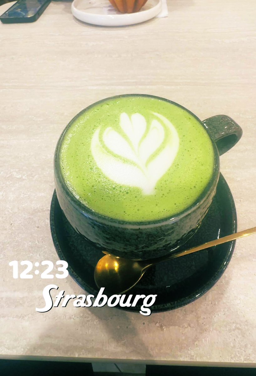 On m’a fais goûté sa a le goût d’herbe sah