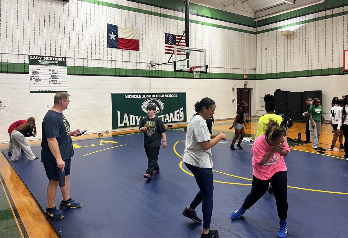 CoachHWiggins's tweet photo. Nichols JH football offseason going strong.

Also the lady mustangs got the Lamar wrestling experience.
#VFND https://t.co/ioe2BKTSBE