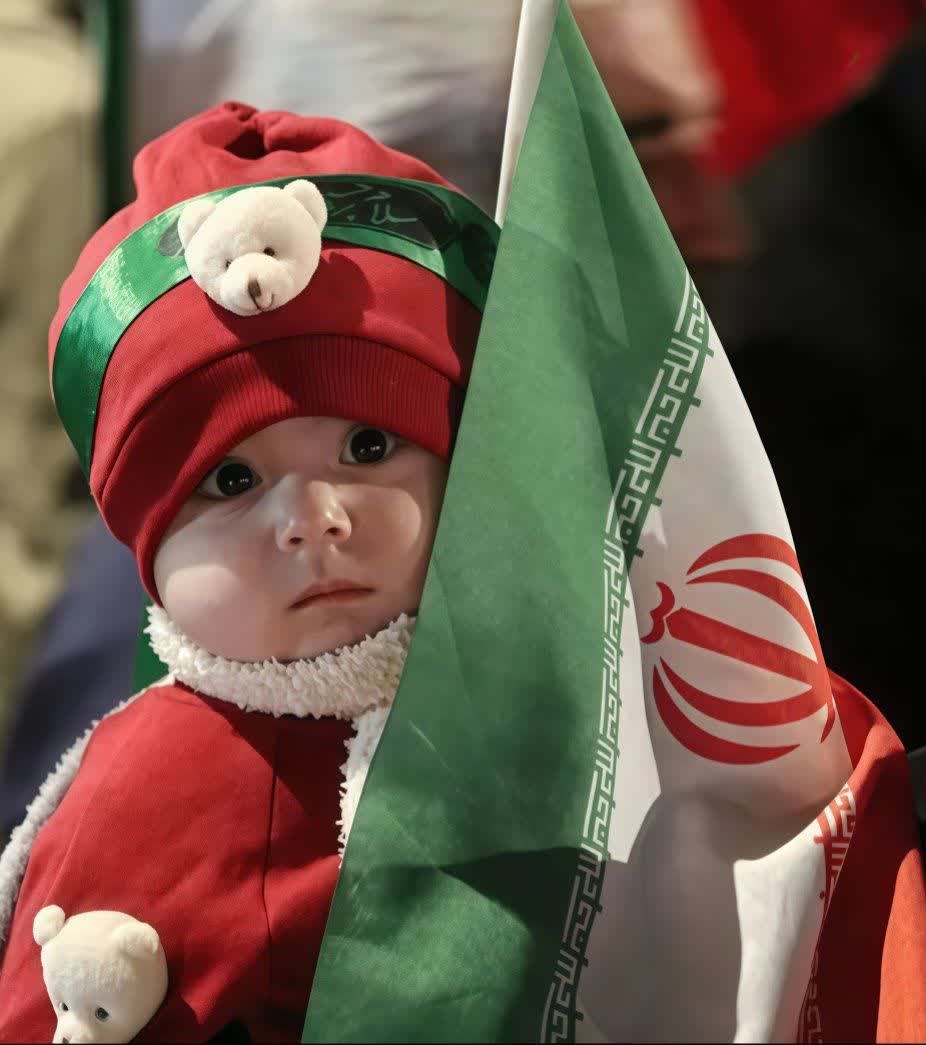 پرچمداران انقلاب و نسل ظهور
امروز درمیدان حاضرند.
#جمهوری_اسلامی_ایران