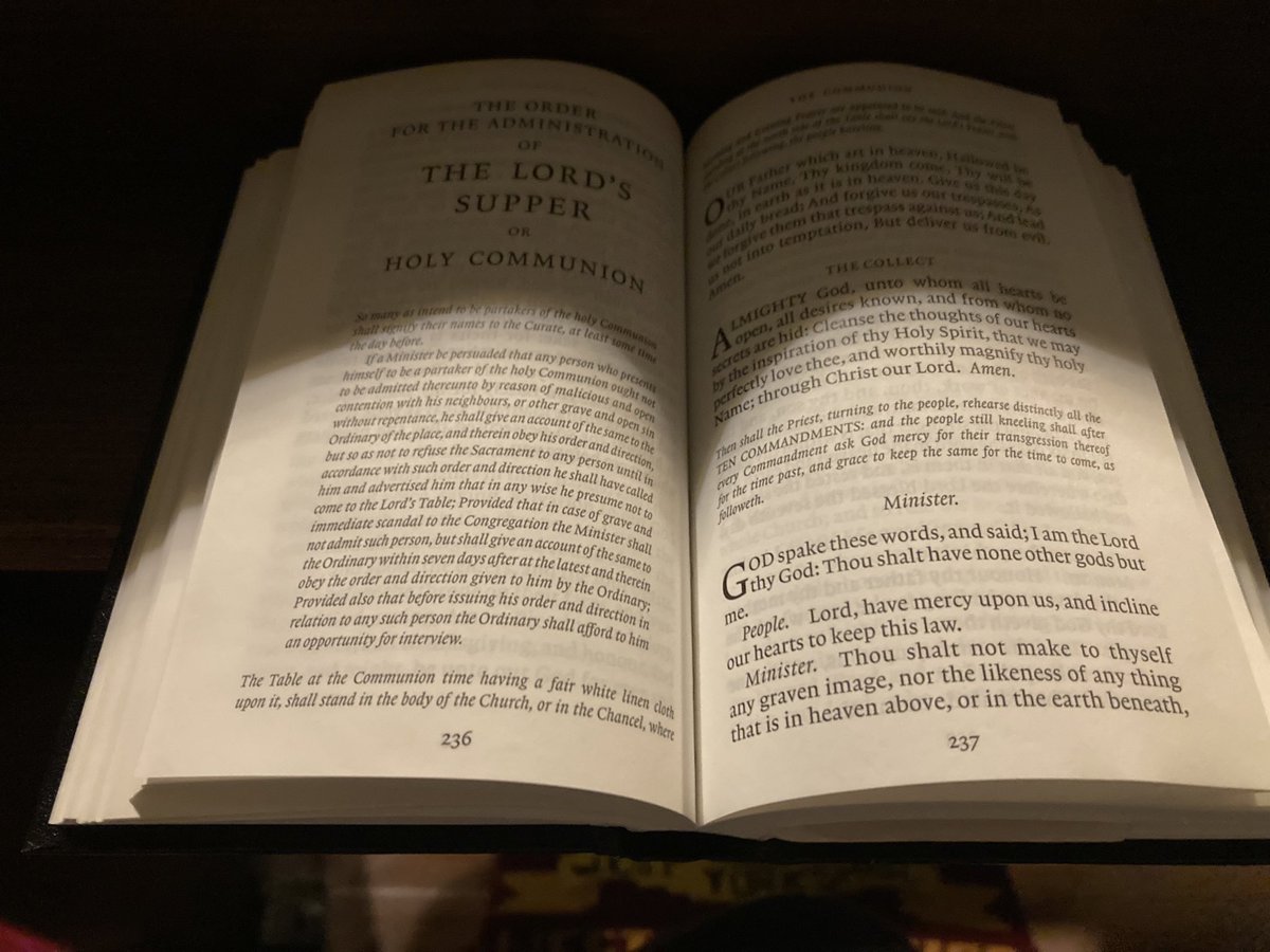 davidjn_'s tweet photo. The Tuesday before Easter. Sung Holy Communion @ASPavement. We concluded by singing LIEBSTER JESU. https://t.co/k122AmPwyr