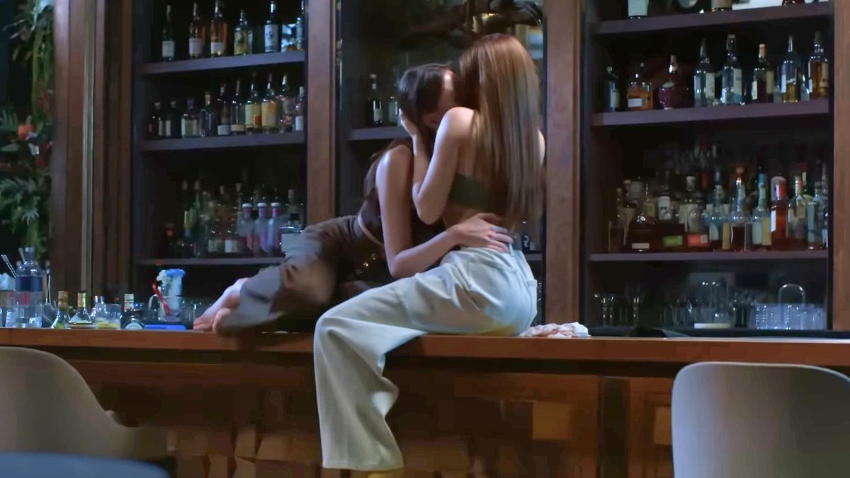 sapphics like: tweet media