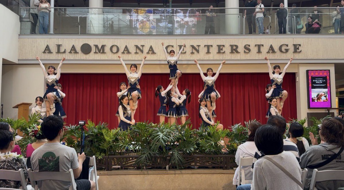 3月15日(現地時間)にホノルルフェスティバルに出演させていただきました🌺
ホノルルについてからずっとスコールで思うような練習ができなかったり本番も雨でステージが滑ったりと悔いが残る結果となりましたが、全員怪我なく無事に帰国することができました💗
#ホノルルフェスティバル #昭和医科大学