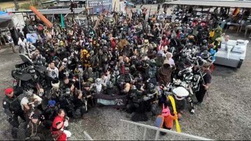 Armor_Festival's tweet photo. 🔥ARMOR祭2026🔥

自分の『好き』が熱くなる🔥

約束の日まで『あと236日🗓🔥』

今年も約束の場所で🚪✨🗝️
🤖👨‍🎤👩‍🎤👩🏻‍🏭👨‍✈️👨‍🚀🦸‍♂️🦹🏿‍♂️🥷🧝‍♂️🧝‍♀️🧌

🔥11/22開催ARMOR祭2026🔥
https://t.co/eUQQZmTnxi

夢を叶えよう💫

#ARMOR祭 #ARMOR祭2026

※動画は2024年度⏳撮影編集:元久氏 https://t.co/rrleeLP7Dy