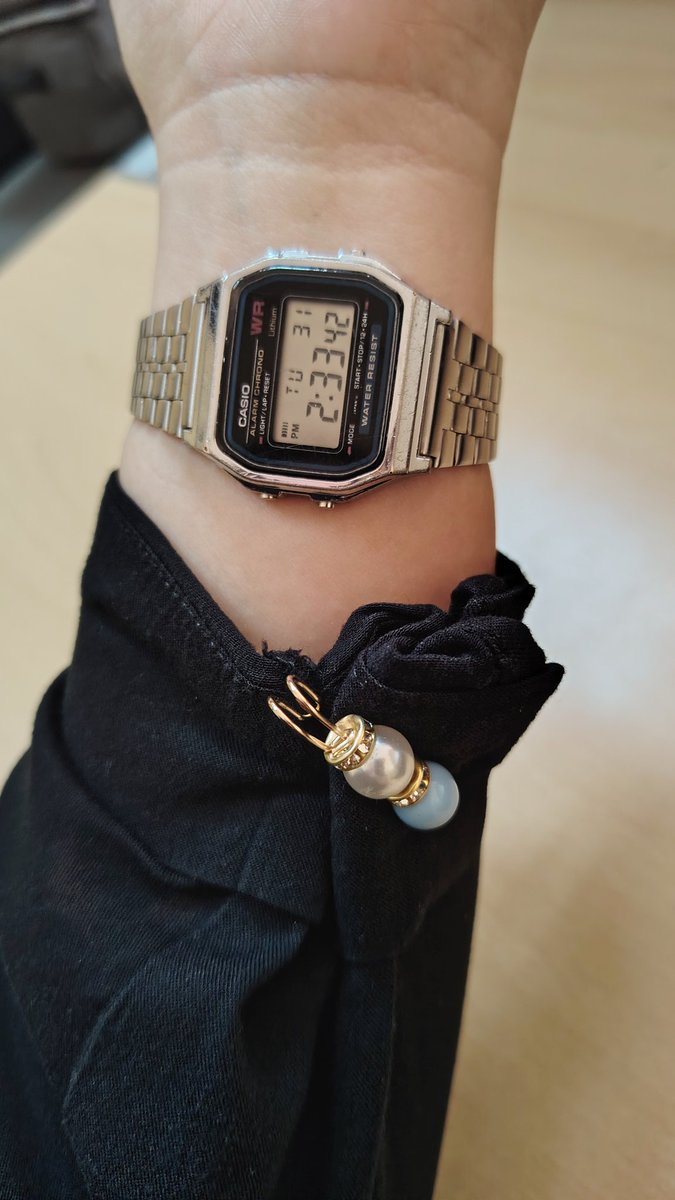 Alvisn94's tweet photo. Uno de los 3 broches qué utilice hoy en mi camisa. https://t.co/Z0sxorcmJl