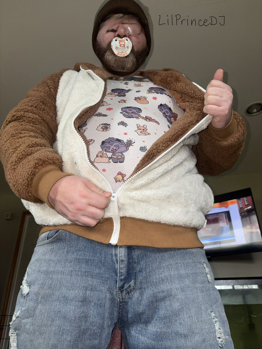 LilPrinceDJ's tweet photo. Spring be here!!! Is time to come out of hibernation an change da stinky diadys 💩😷💩 https://t.co/bwY4G3jS5f