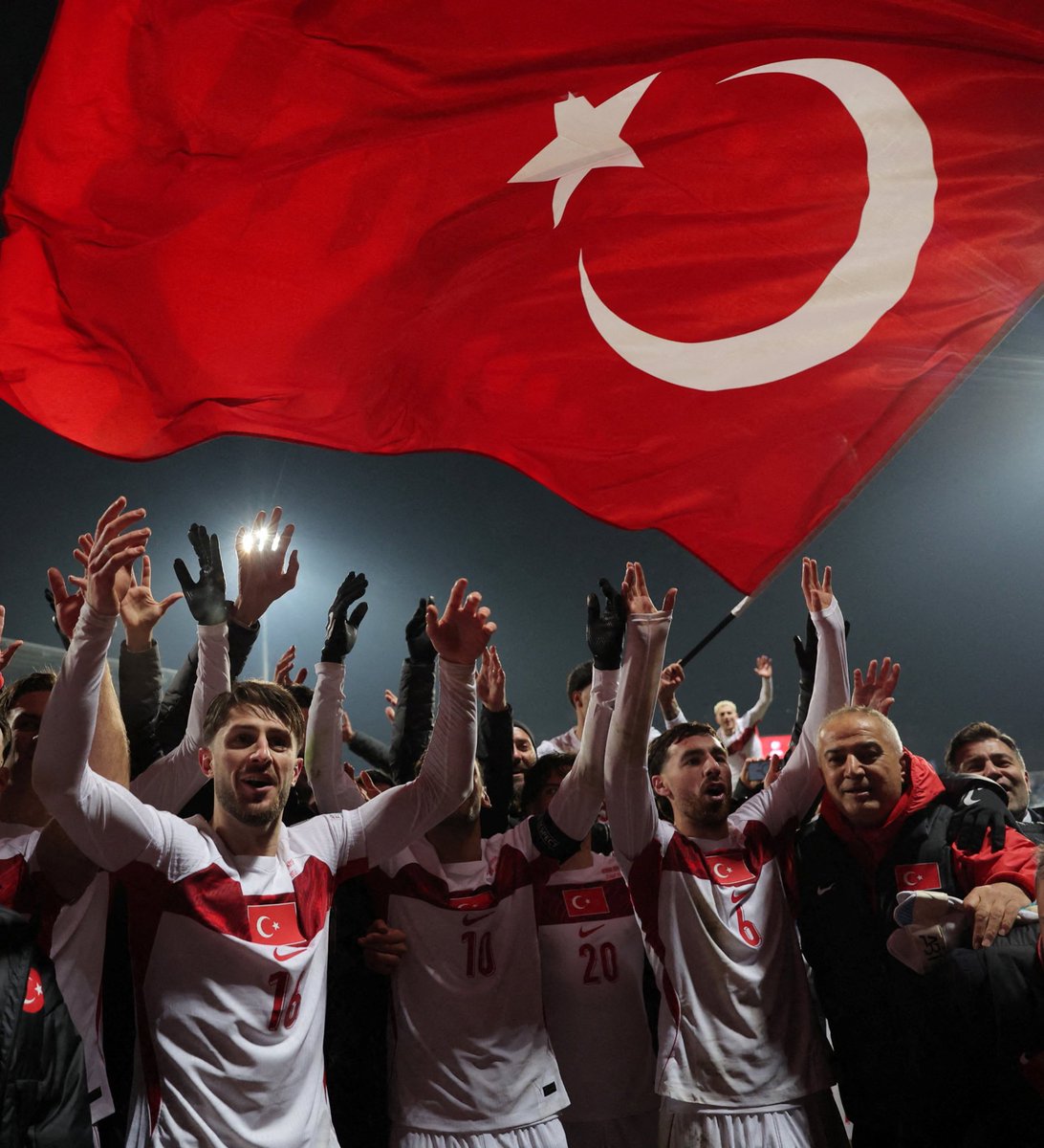 ultrAslan's tweet photo. 🇹🇷 YÜRÜYELİM ARKADAŞLAR! https://t.co/SbdcLMVHBU