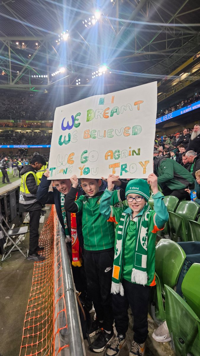 JonathanSomer13's tweet photo. @IrelandFootball Great supporters tonight https://t.co/WG6162hWIV