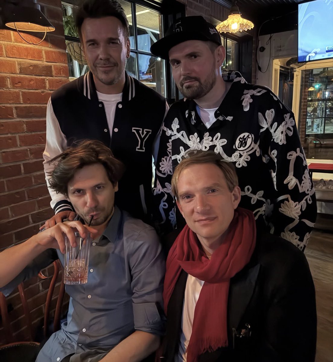 продя tweet media