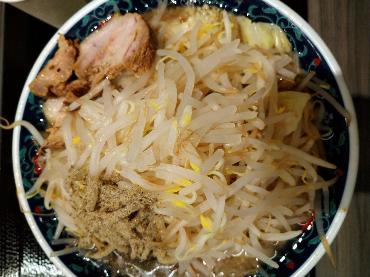 akaimonoakai's tweet photo. ニボ26（ジロー）のヤサイちょい増し、最高でした #ラーメン街道 #二郎系 #美味い店は皆無口 https://t.co/rCFTXWATkW