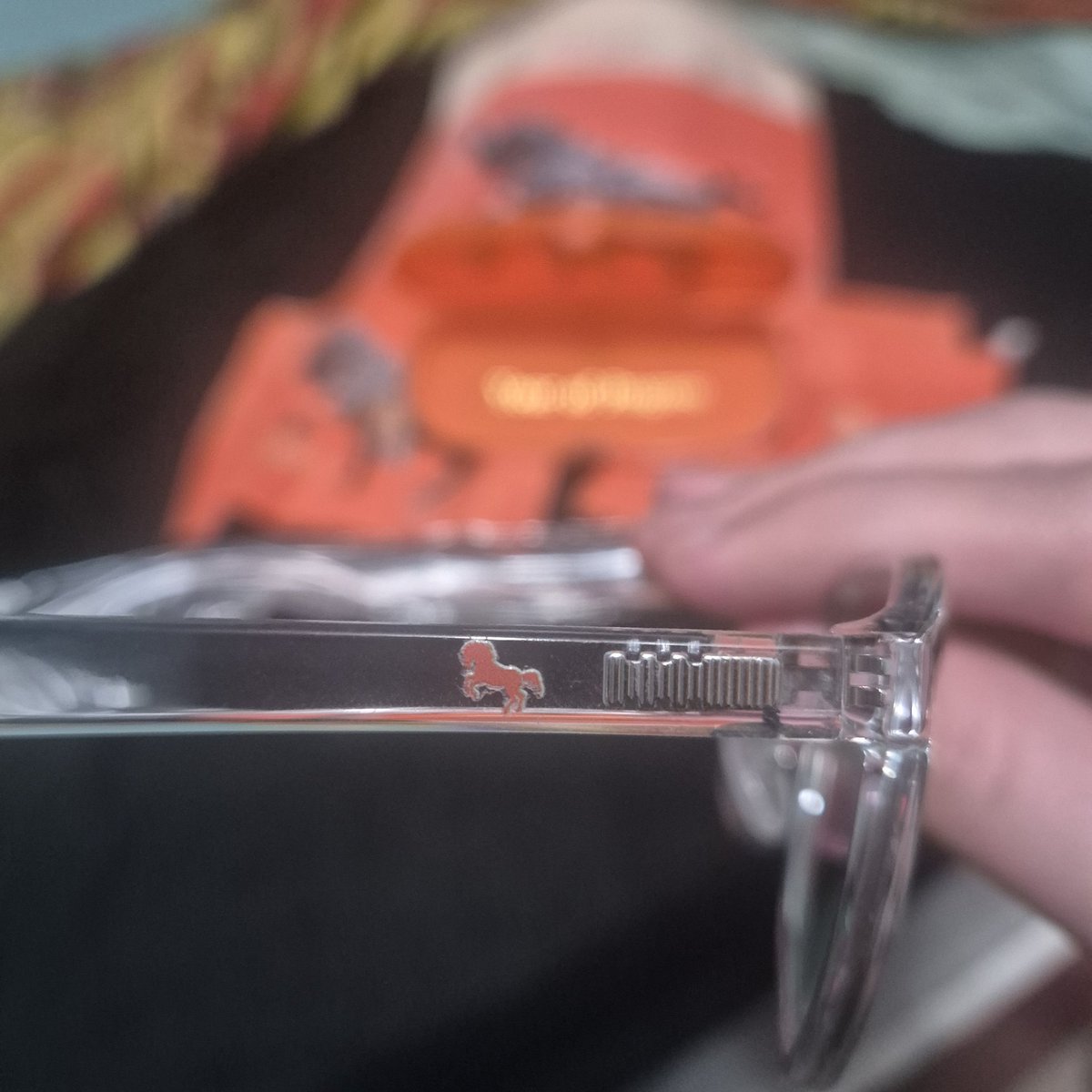 SporeRose's tweet image. While I was at Dreamhack, I had spoken to the lovely people from @Zenni_Gaming and had been given this lovely Lunar New Year themed set!

The frames even have horses on them!

@Dreamhack @xboxuk #DHBirmingham #ad #Invite