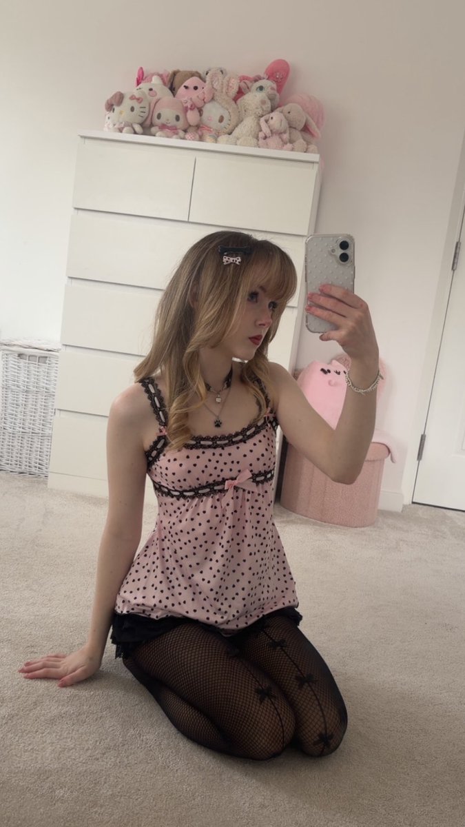 ⋆˚࿔ mimi 𝜗𝜚˚⋆ tweet media