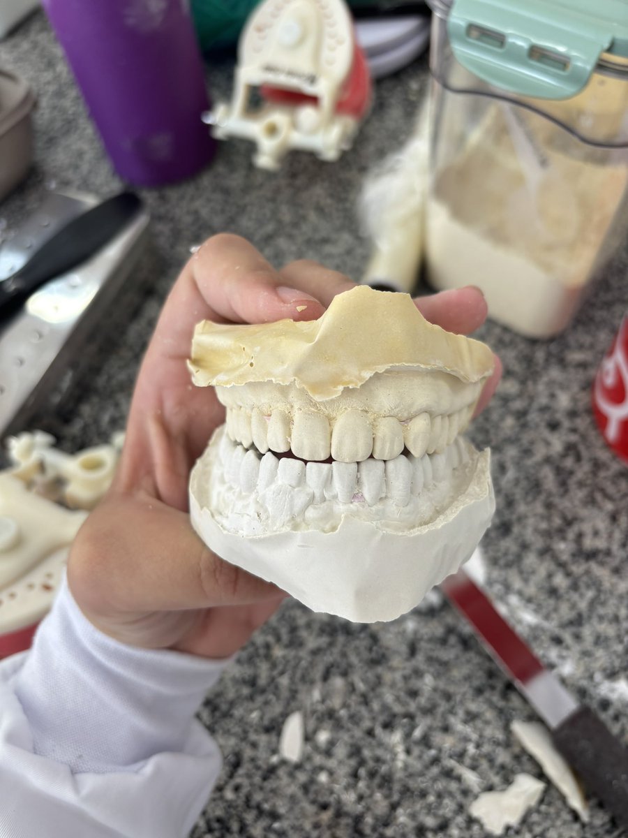 Lella vai ver o bangtan! tweet media